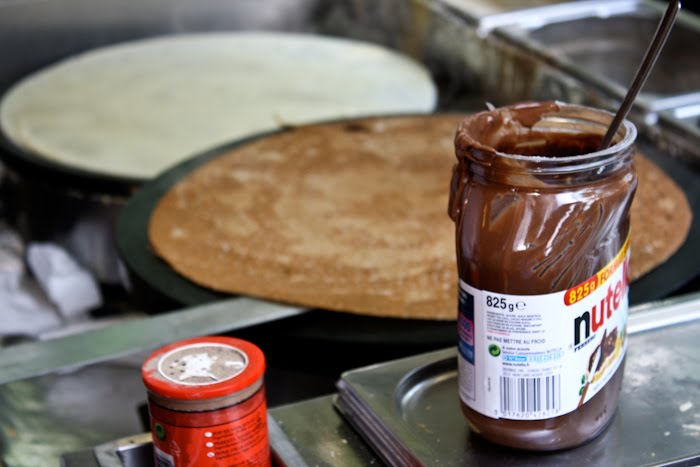 french crepes with nutella